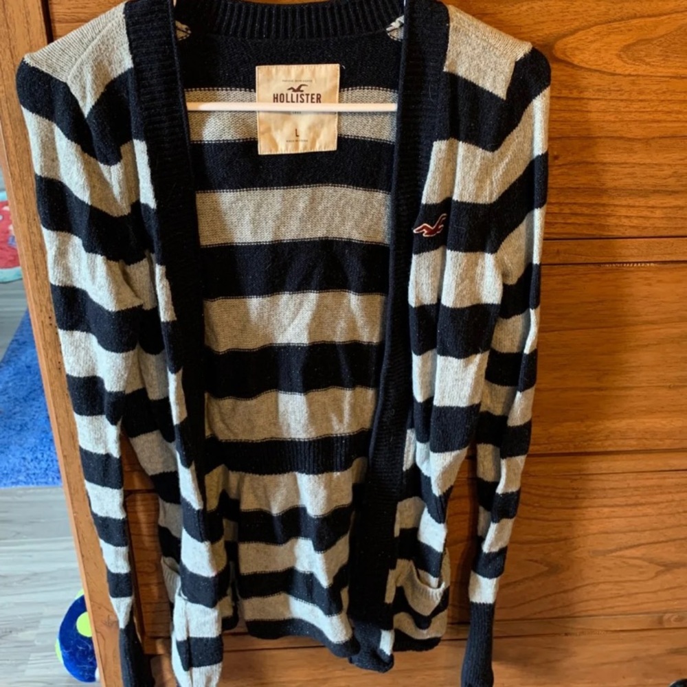 Hollister cardigan